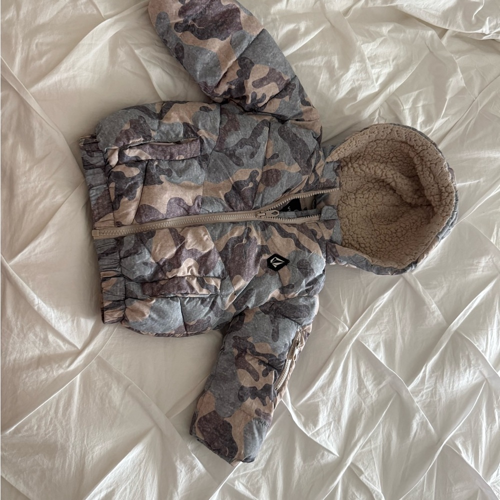 Camouflage Hooded Puffer Jacket